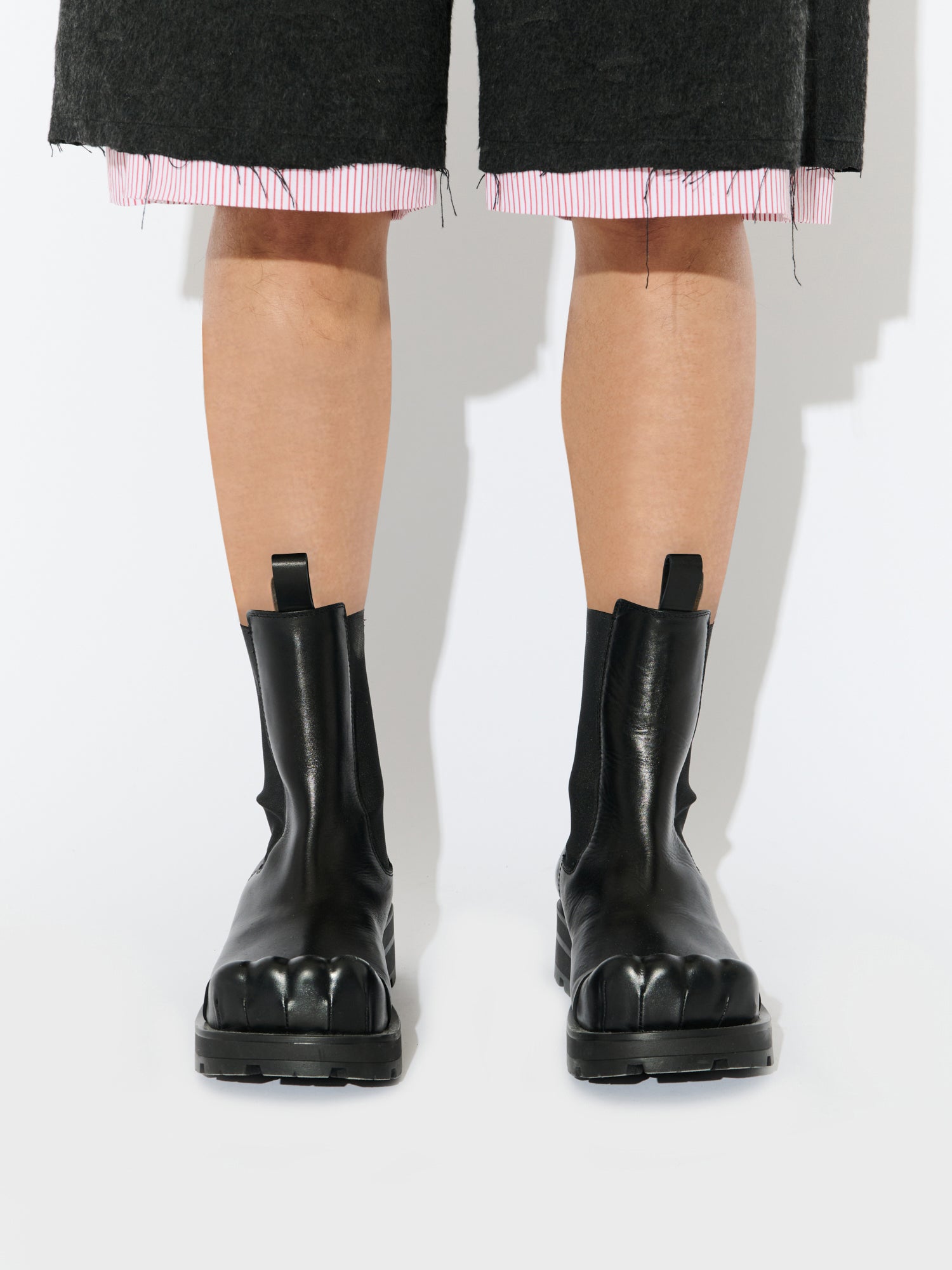 CHELSEA MOGGIES in BLACK - Image 4